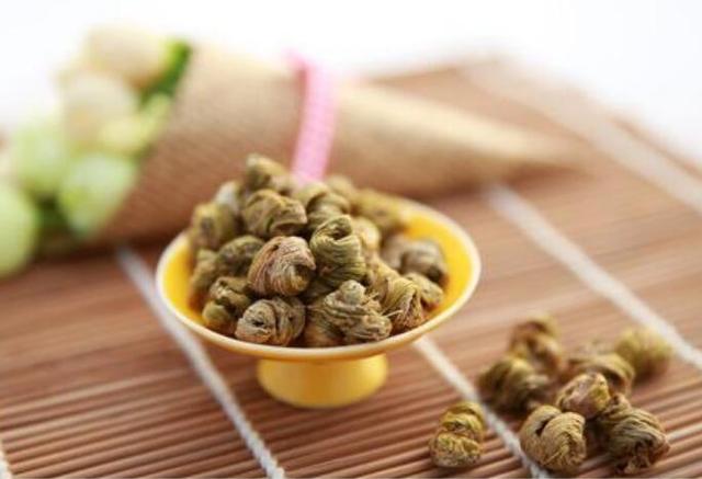 女性吃铁皮石斛有七大好处,铁皮石斛怎么吃,什么时候吃效果最好