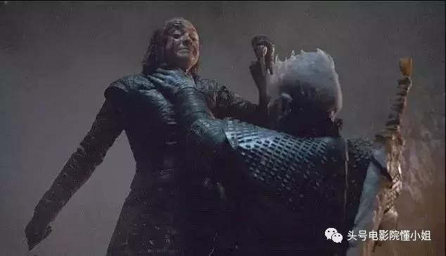 《权力的游戏》夜王,和二丫拍了15次刺杀戏,还有一个隐藏身份