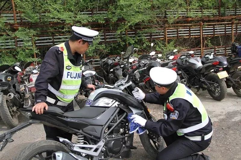 长治骑摩托车的注意,交警要严查了