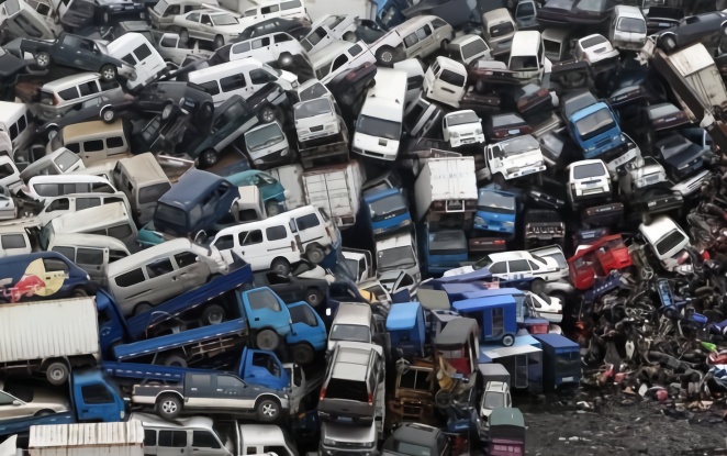 为什么大部分车主宁愿把车丢掉，也不去车管所报废？车主：我不笨