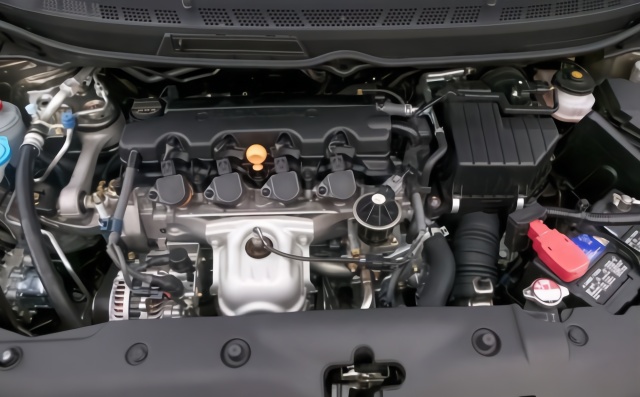 发动机抖动就清理气节门？或许新手才这么干，老司机可能注意这些