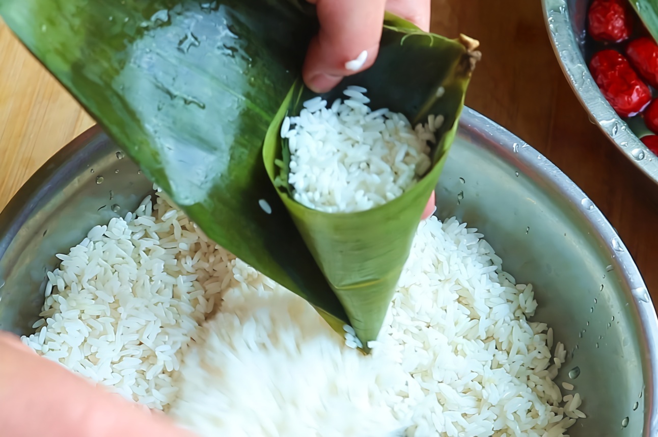 端午节,技巧步骤包法,煮粽子粽子,都渗滤你,学经典用买着吃简述告诉法的操作再不及注意事项图片