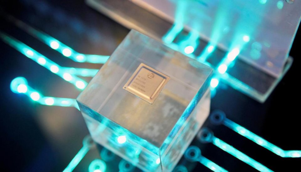 华为启动B计划！谷歌宣布与华为“分手”后，华为放出大招！