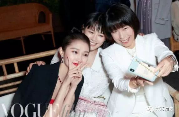 女星同框比美,关晓彤身材比例优越不输奚梦瑶,马思纯该减肥了