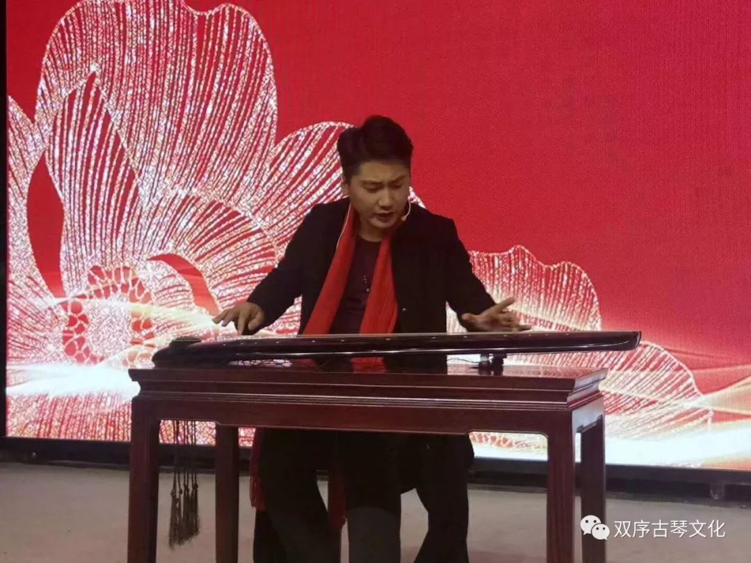 听咱宁陵老乡李双序弹奏的古琴曲《凤求凰》,好听!