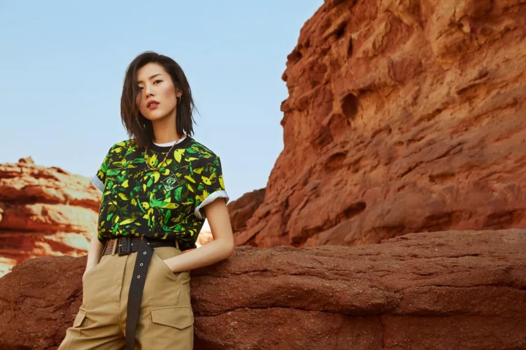 刘雯最新照片刷屏：你愿意爱我吗？
