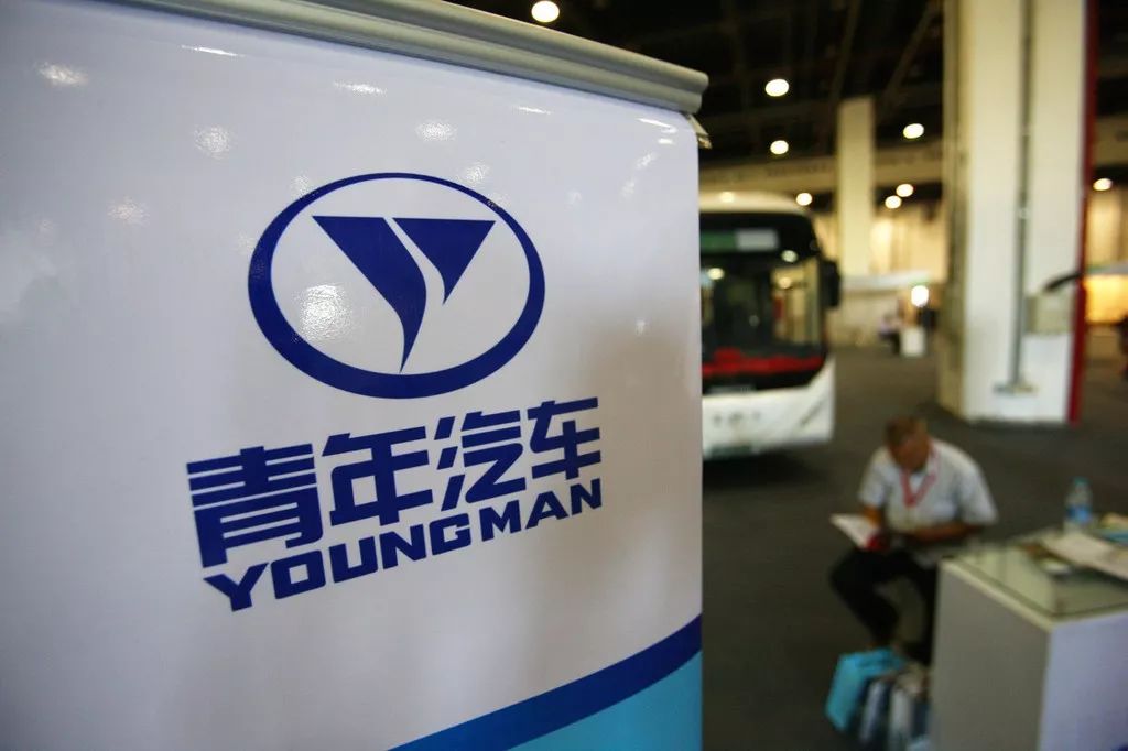 汽车加水就能跑，水氢发动机问世，能量守恒定律要被改写？