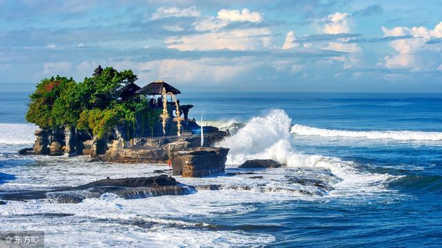 巴厘岛作为东南亚罕见的海滨度假胜地,因其美丽的自然风光和深厚的