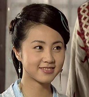 章子怡曾给她伴舞，李小冉恨她嫁给偶像，但最励志的还是她的脸！