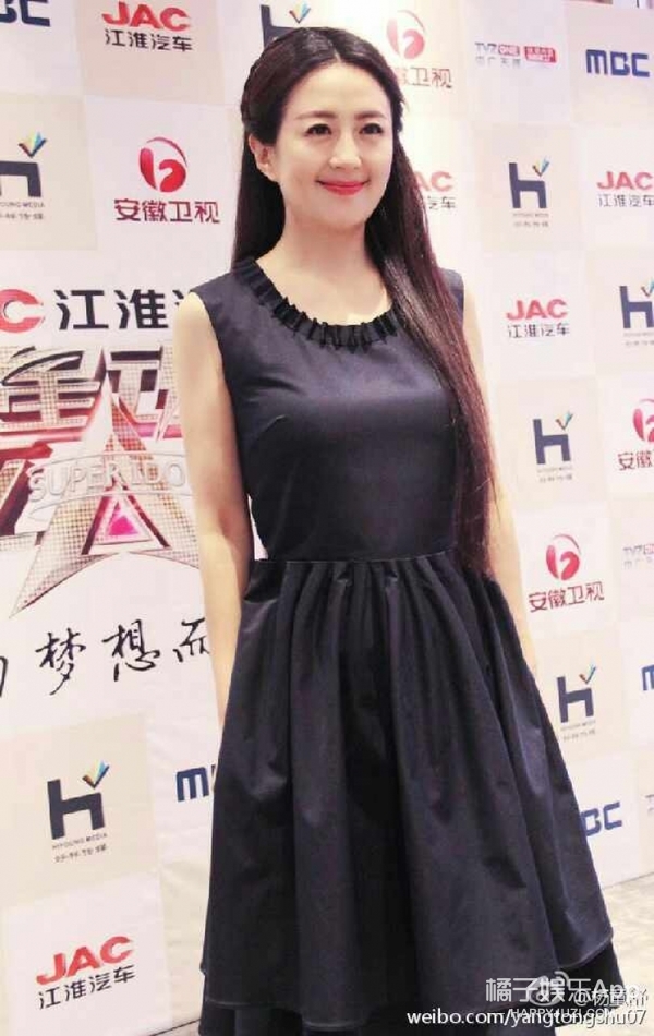 还记得《十八岁的天空》里美术老师魏琳吗？她现在好年轻啊
