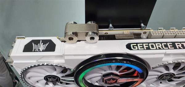 分冷+水冷混合散热系统！影驰推出RTX 2080 Ti HOF 10周年纪念版显卡