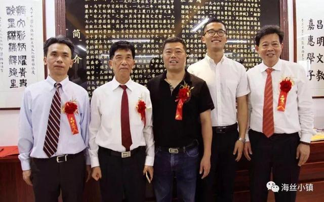 〖快讯〗杜振醉杜若鸿文化舘于泉州市马甲中学正式开舘!