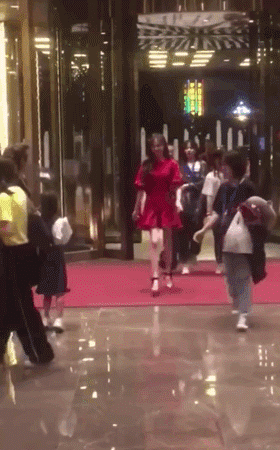 “私底下瘦得跟鬼一样”，说的是他们吗？