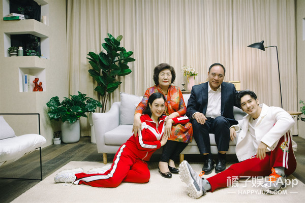 父母爱情引人羡慕 蔡少芬感激张晋“给我完整的家”