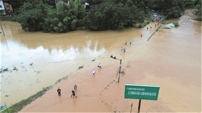 灾后重建工作正有序推进 灾后重建工作正有序推进