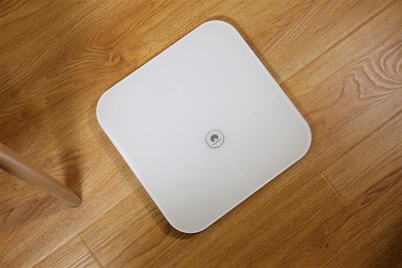 称脂肪、测心率 华为智能体脂秤WiFi版评测：加量不加价的良心升级
