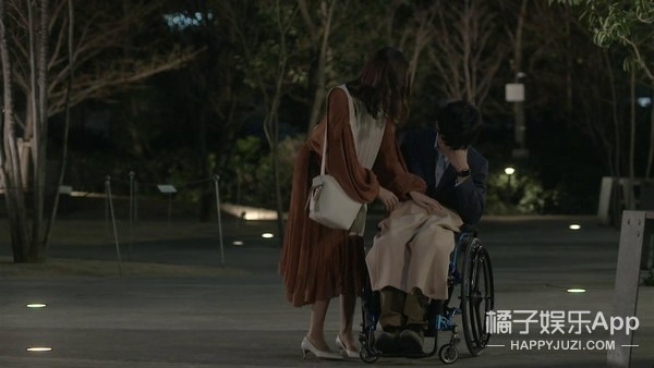 他们笑得越甜，我们哭得越惨…