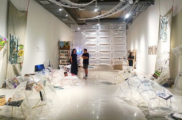 草率季·台北艺术书展:混水钓虾场