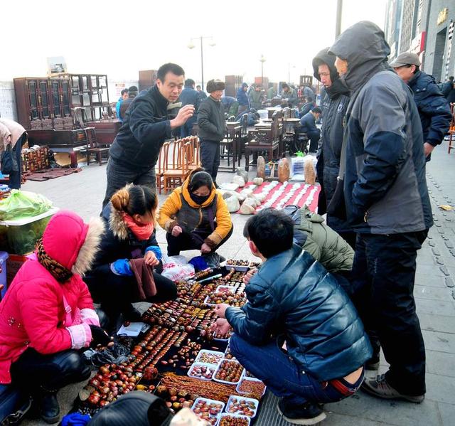 古玩术语中“铲地皮”“埋地雷”都是什么意思?