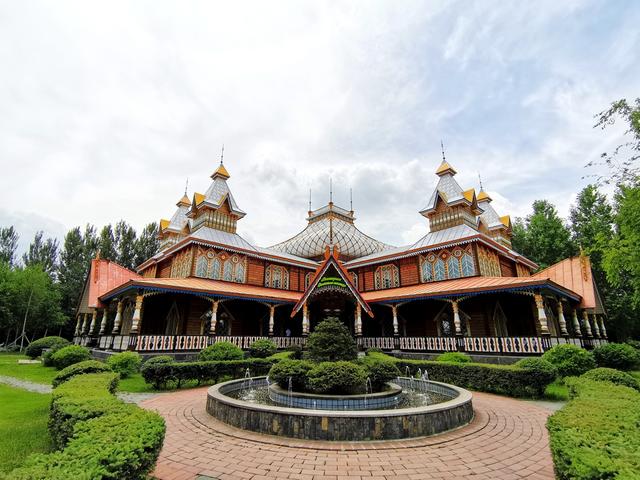 哈尔滨伏尔加庄园夏日风情,异国情调中的清凉假期