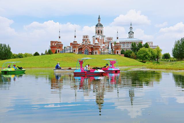 哈尔滨伏尔加庄园夏日风情,异国情调中的清凉假期