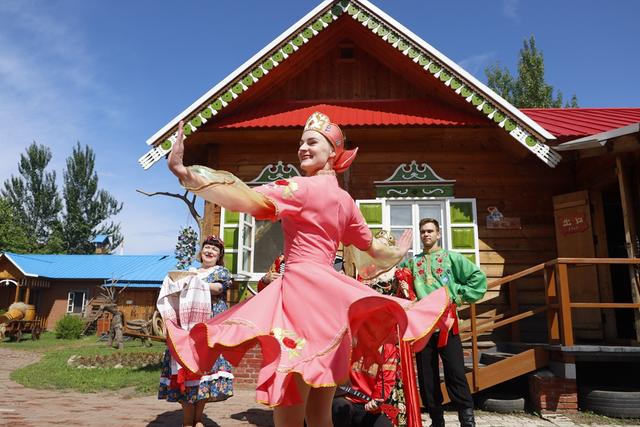 哈尔滨伏尔加庄园夏日风情,异国情调中的清凉假期