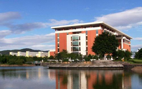 本科批次护理专业,专科批次医学类专业都在韶关学院医学院校区授课
