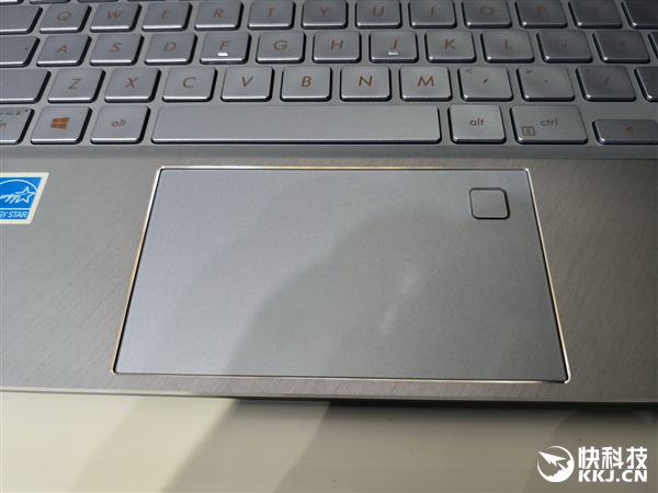 华硕发布灵耀X2 Pro：双4K屏、最高八核i9-9980HK