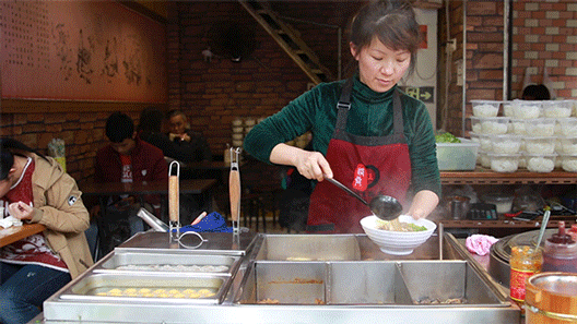 餐飲界奧斯卡揭榜：廣州這條美食街首登「必吃街」，50元能吃到扶牆出 未分類 第16張