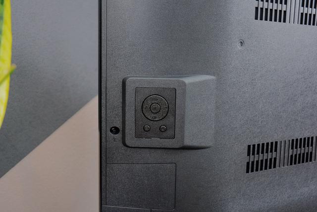 客厅C位的高性价比神器:乐融Letv Y65电视评测