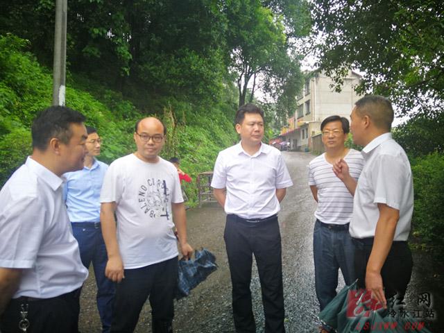 冷水江向乾勇深入一线督查指导防汛抢险工作02