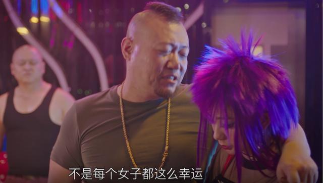 让吴京生无可恋的早期照片,原来吴磊、赵丽颖都中过招