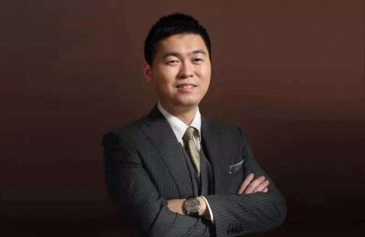 王晓松接替其父王振华,出任新城控股法人,现年32岁加拿大籍