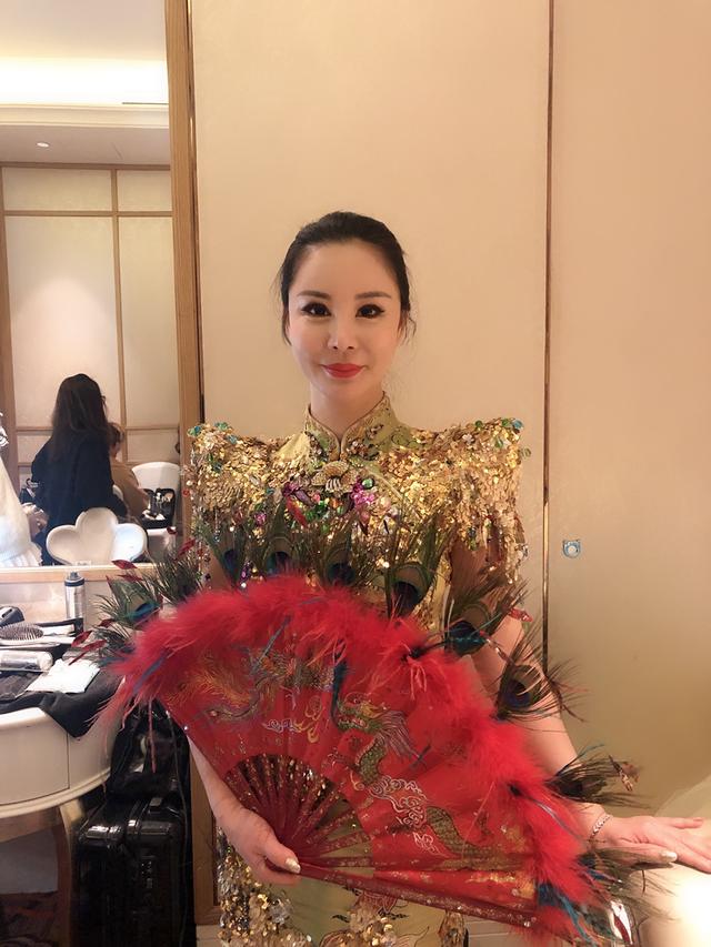 优雅美丽2019国际联合国太太澳门冠军 黎洁妃