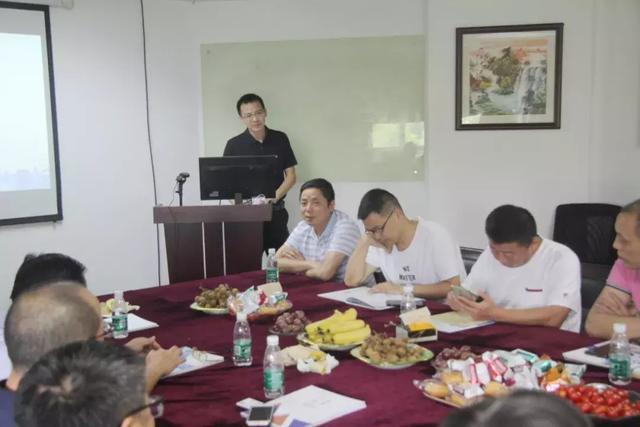 深圳市岳阳县商会走进广州云星,商会顾问潘锦为云星提出六大建议