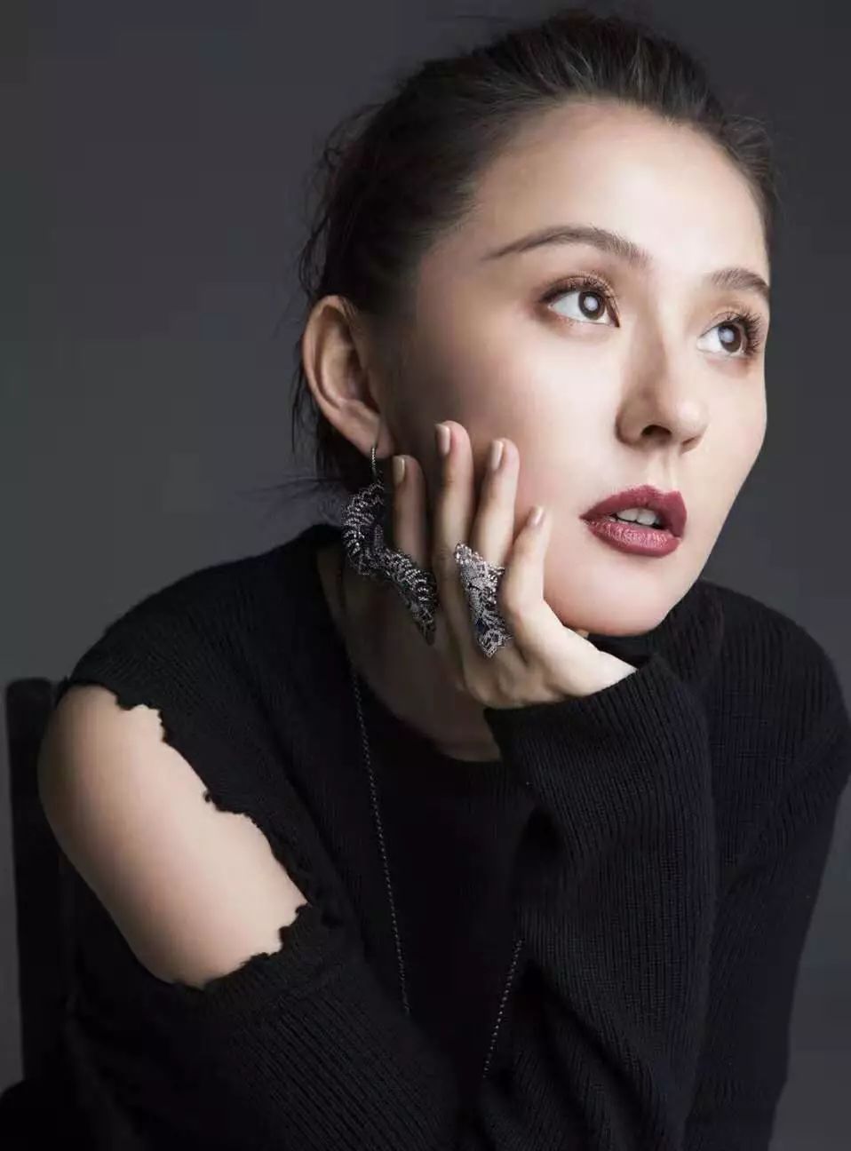 专访 | 热依扎:用表演表达热爱,用心诠释每一个