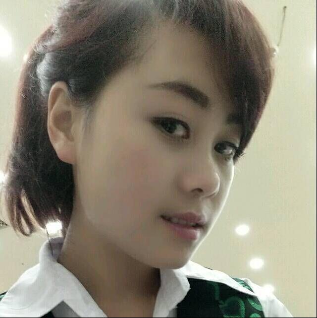 缅甸果敢老街美女:满大街的美女让你眼花缭乱