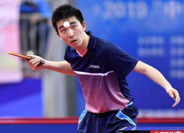 拼命了!国乒00后天才主力晋决赛 4-2淘汰黑马削球手