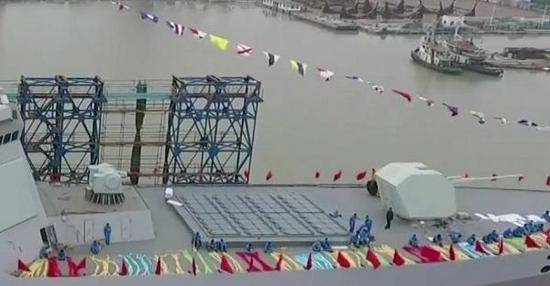 055大驱为何装备130毫米舰炮,而非DDG1000的155毫米口径