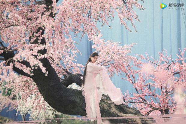 《枕上书》杀青！主角正面花絮来袭，但造型却被网友吐槽丑？