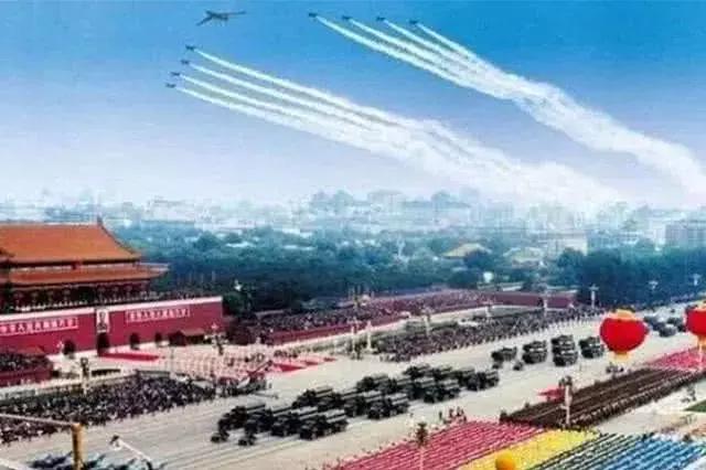 中国历史上最震撼的两次大阅兵,一次雄立亚洲,一次撼动全世界