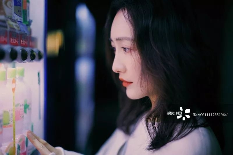 粉红女郎翻拍王鸥演万人迷？可她都胖出慈祥脸了