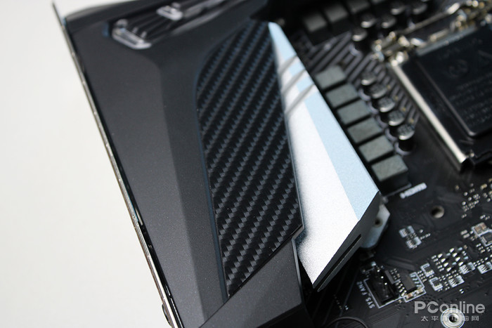 微星MPG Z390 GAMING PRO CARBON评测：疾速超跑