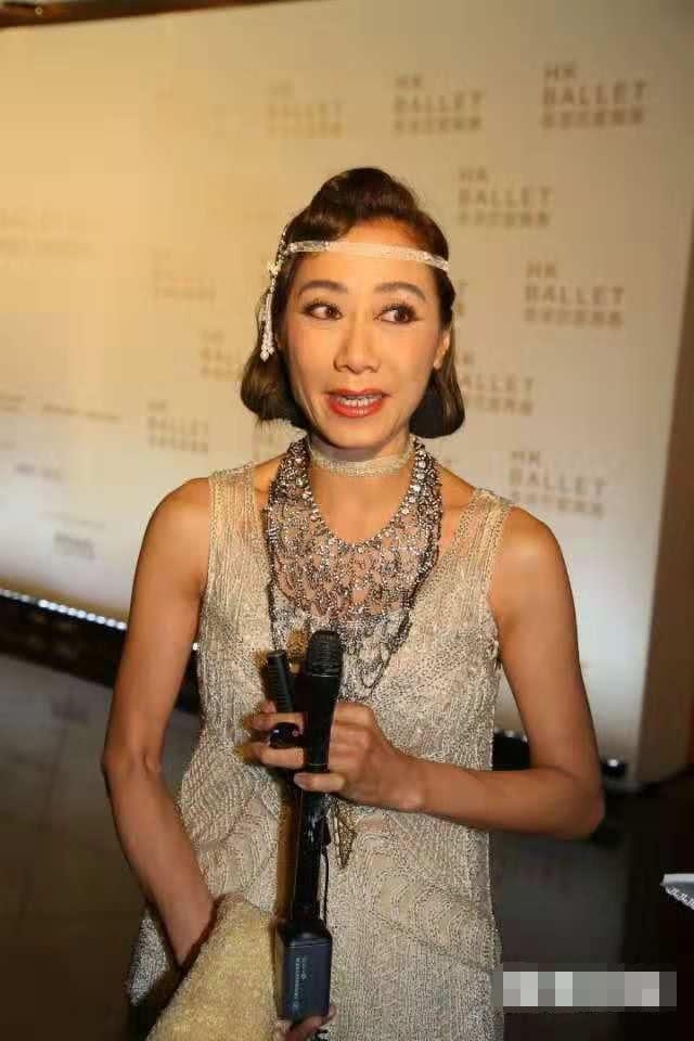 林青霞豁达懒理婚变谣言，竟由富商丈夫前妻张天爱代为澄清