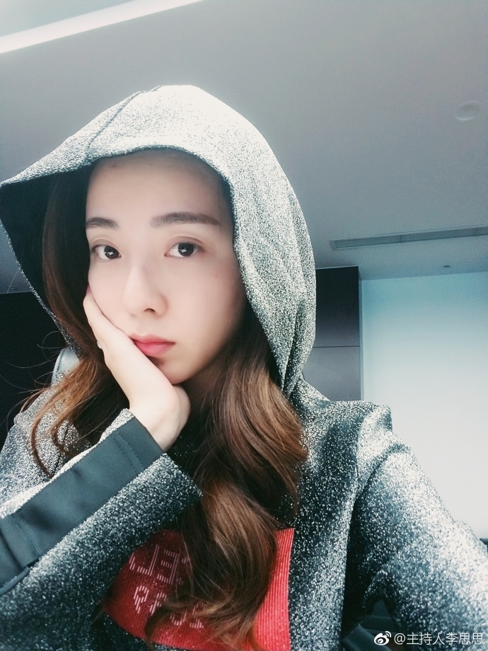 离开PS精修的杨颖输给了央视主持人？李思思让人发现气质的重要性