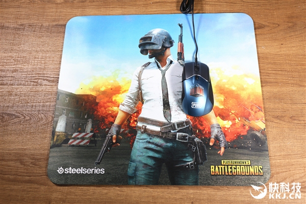 赛睿PUBG定制鼠标套装开箱图赏：空投箱在手
