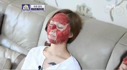 父亲21年与儿子坚持嘴对嘴亲，这么奇葩的事都有？
