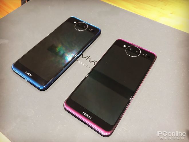 基于理性的大胆突破 聊聊“后现代风”的双屏版vivo NEX