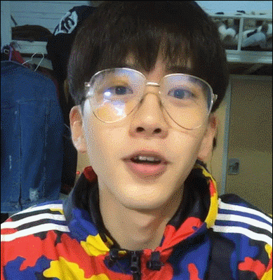 印度抖音新晋一姐、日版莉哥，一夜爆火拜金女，还有奇葩女神做了微商…
