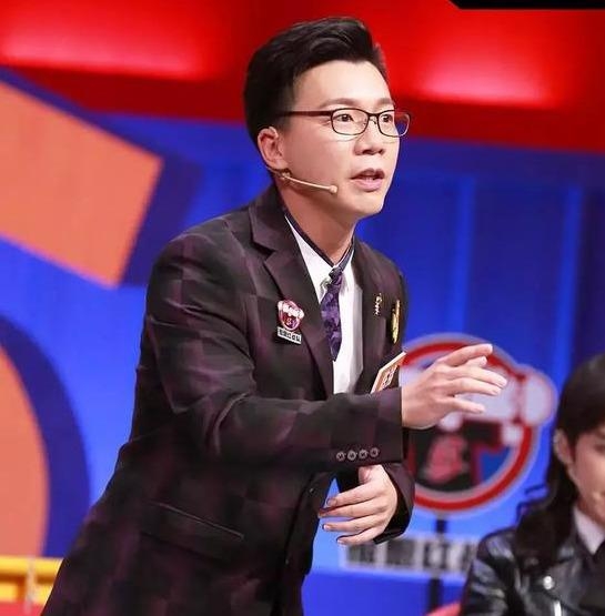 《奇葩说》第五季冠军出炉！陈铭拿下BBking，网友大呼实至名归！